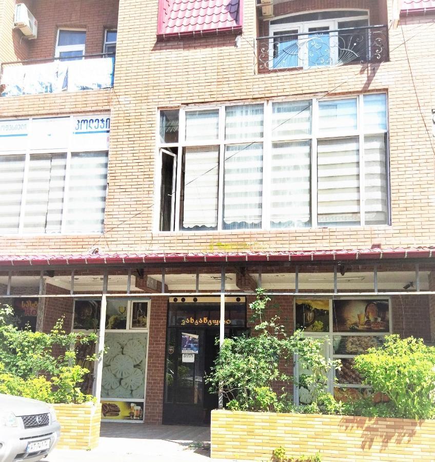 Hotel Vakhtanguri Batumi Luaran gambar