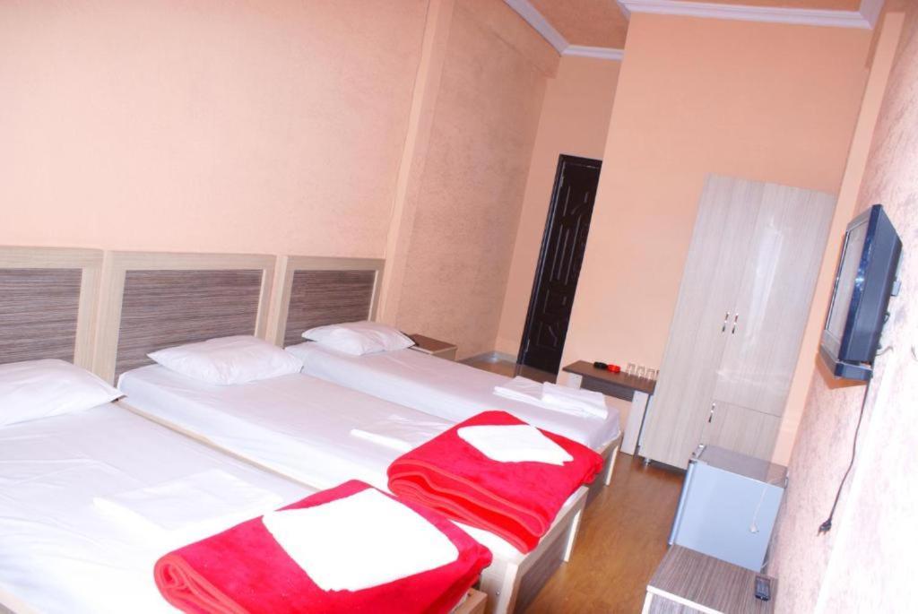 Hotel Vakhtanguri Batumi Luaran gambar