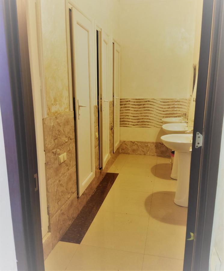 Hotel Vakhtanguri Batumi Luaran gambar